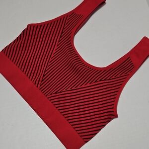 Seamless Red & Black Striped Sports Bra Crop Top Padless & Wireless Size S/M